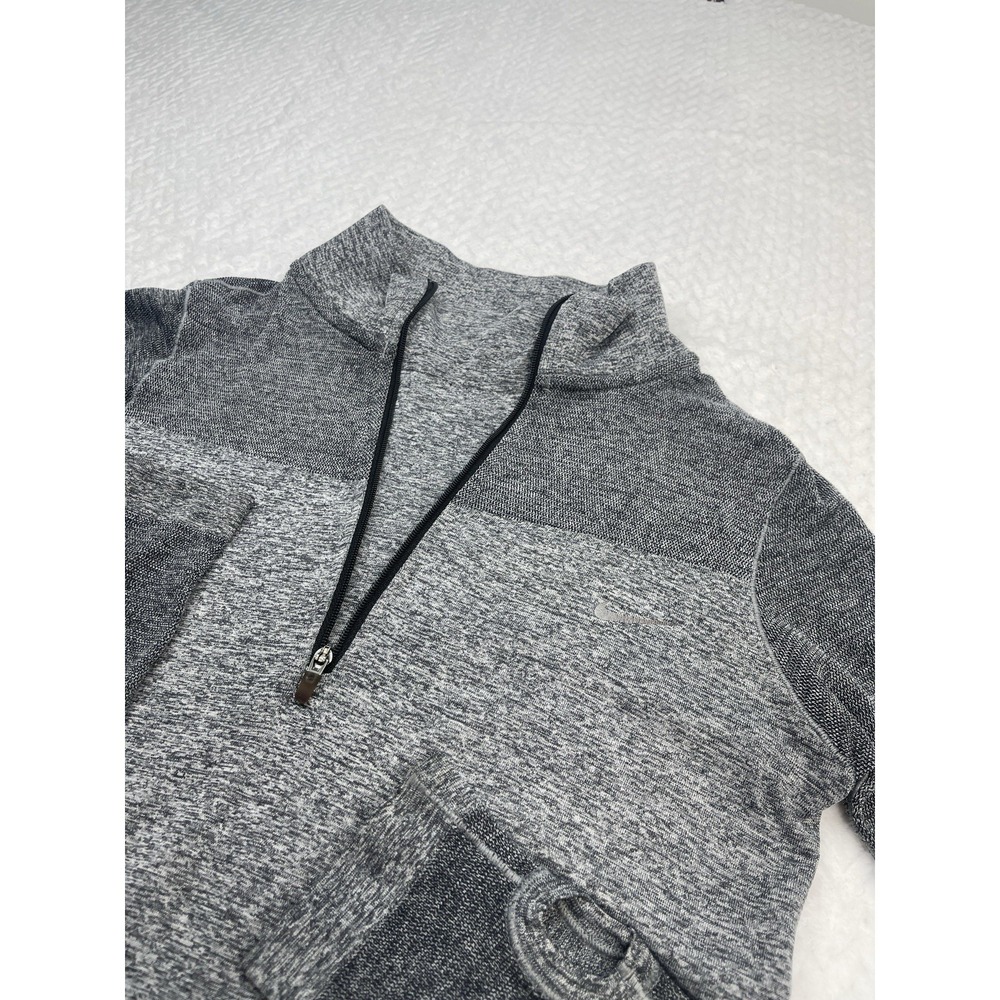 Nike Women's Dri-FIT UV 1/4-Zip‎ running top in a gray heather color. Size Small